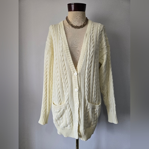 THE BAY Cream Cable Knit Cardigan Sweater. Size Relaxed Fit Small - Picture 1 of 11